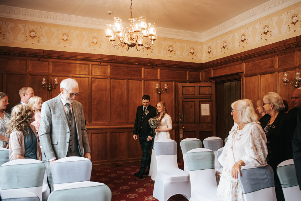 micro wedding photographer