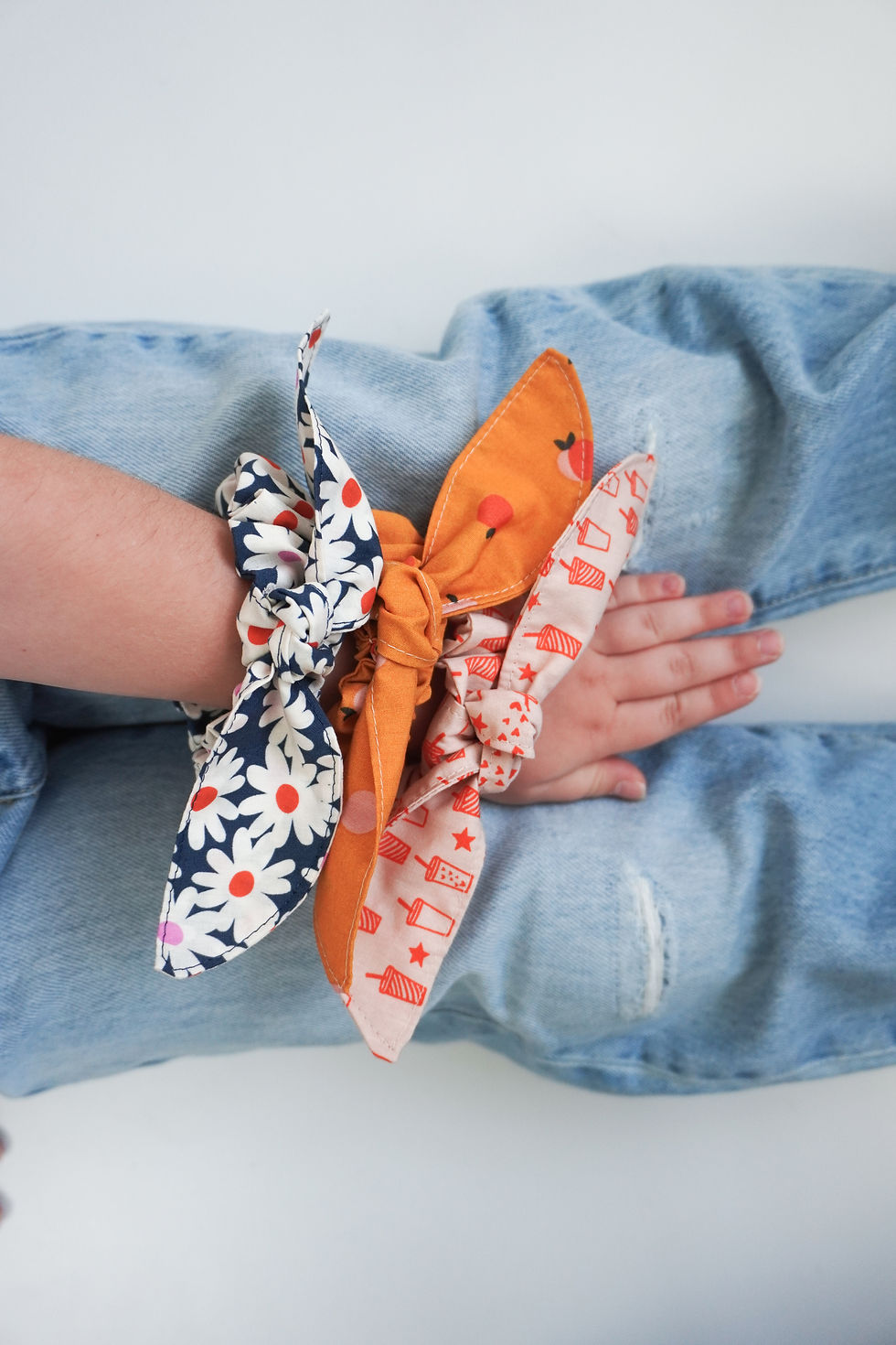 Thumbnail: Tie It Up Scrunchie - Paper