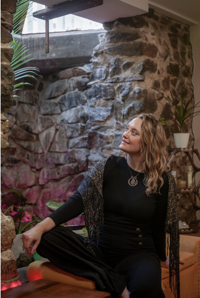 Esthetician in Studio