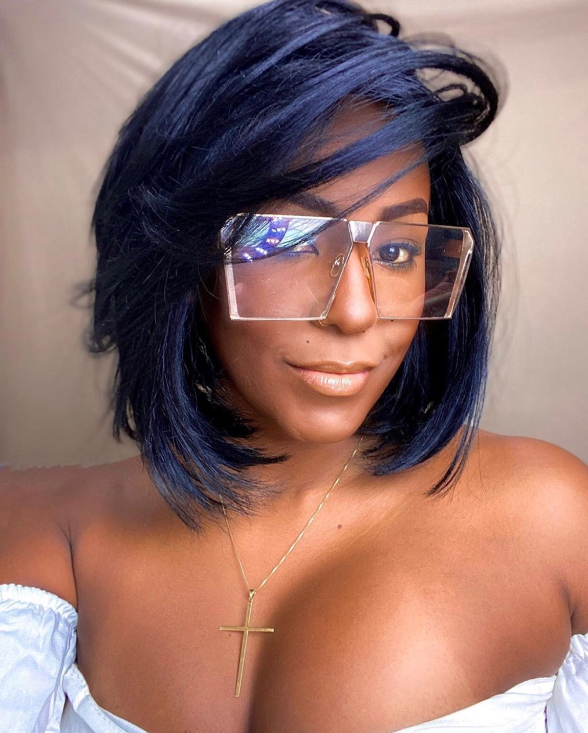 “Fly Girl” Frames 