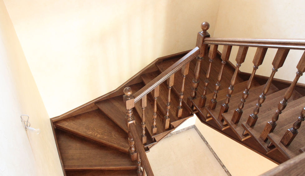 Огородження дерев'яних сходів