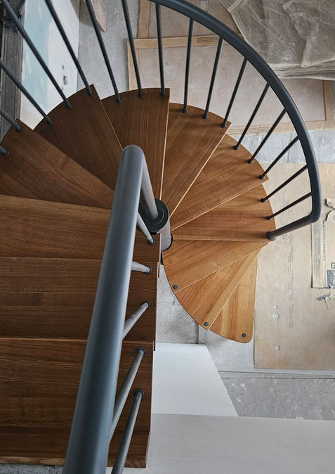 Геометрія гвинтових сходів з центральною стійкою, вигляд зверху