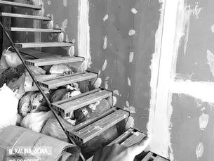 Чорнові сходинки консольних сходів