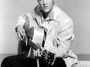 The Story of Elvis Presley in Country Music