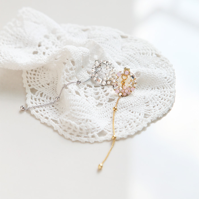 Thumbnail: BAILEY FLOWER TWOWAY EARRING