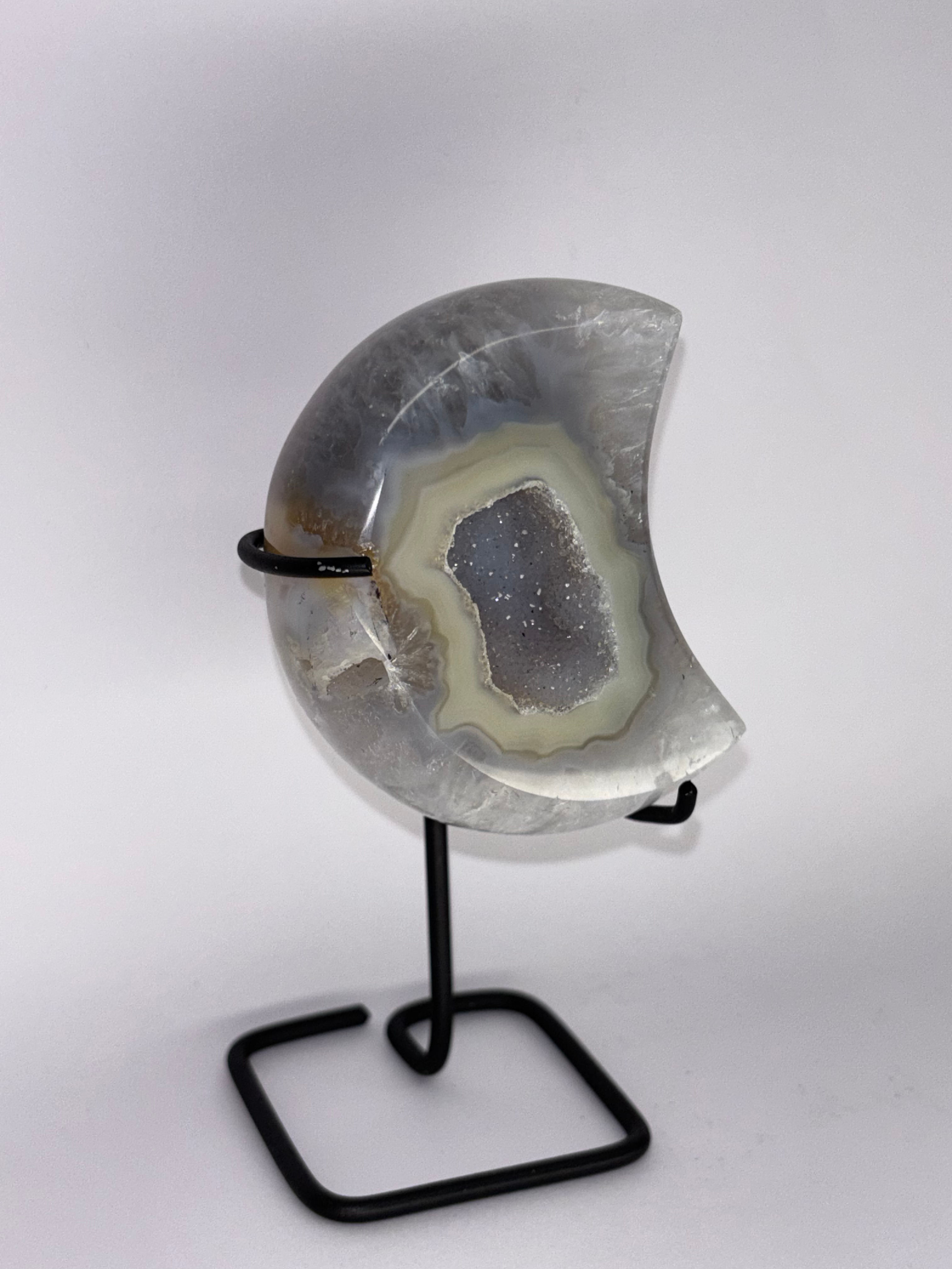 No.35 Agate Moon on stand 