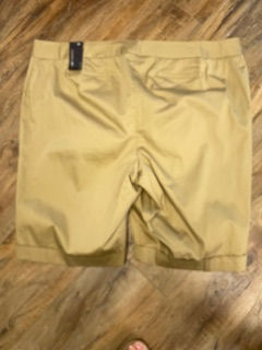 Thumbnail: Plus Size 4X (28) Cropped Shorts by Lane Bryant