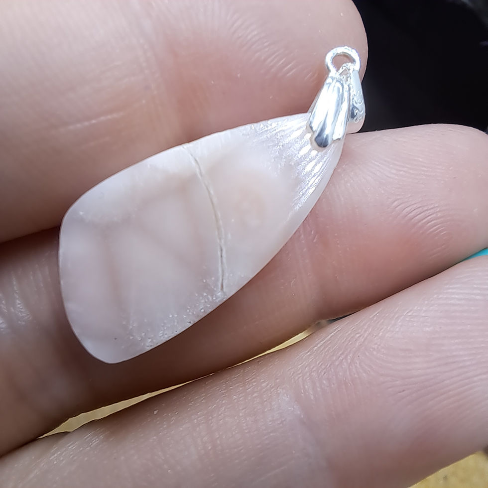 Miniature : Pendentif avec bélière en argent 925 en Natrolite Rose