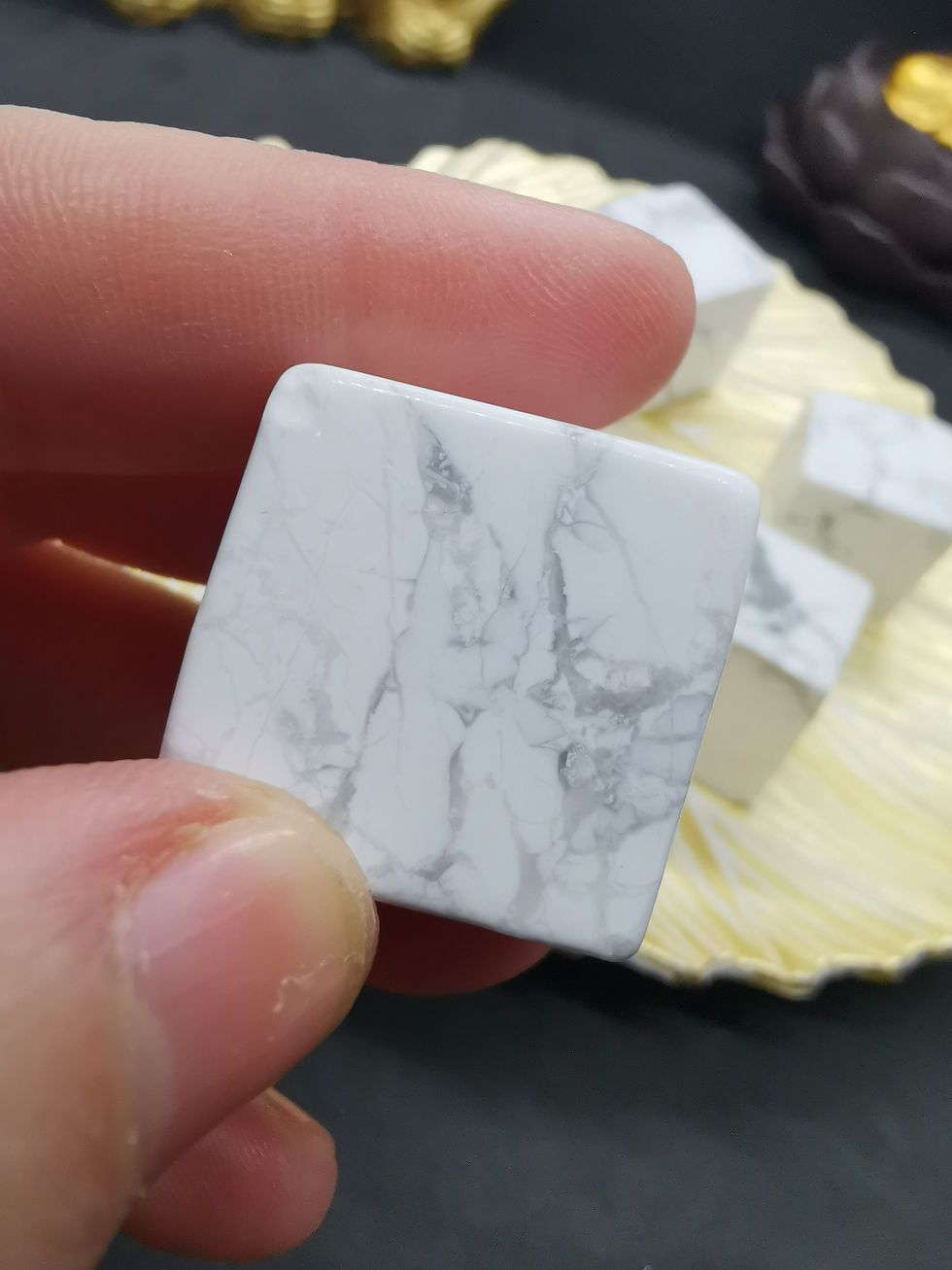 Miniature : Cubes Howlite Blanche