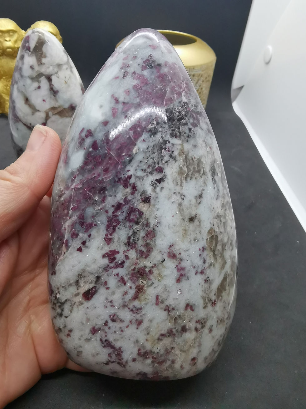 Miniature : Formes Libres en Tourmaline Rose sur Quartz A+