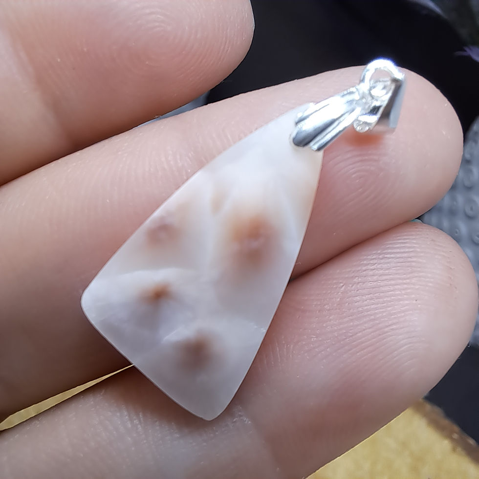 Miniature : Pendentif avec bélière en argent 925 en Natrolite Rose