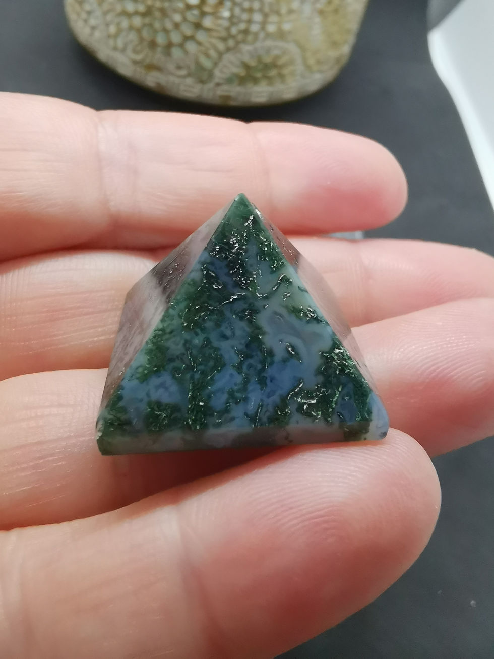 Miniature : Pyramide en Agate Mousse A+