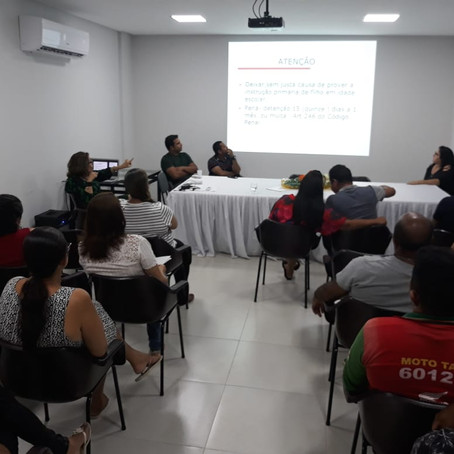 Reunião realizada com os pais dos alunos da Orquestra Novos Talentos.