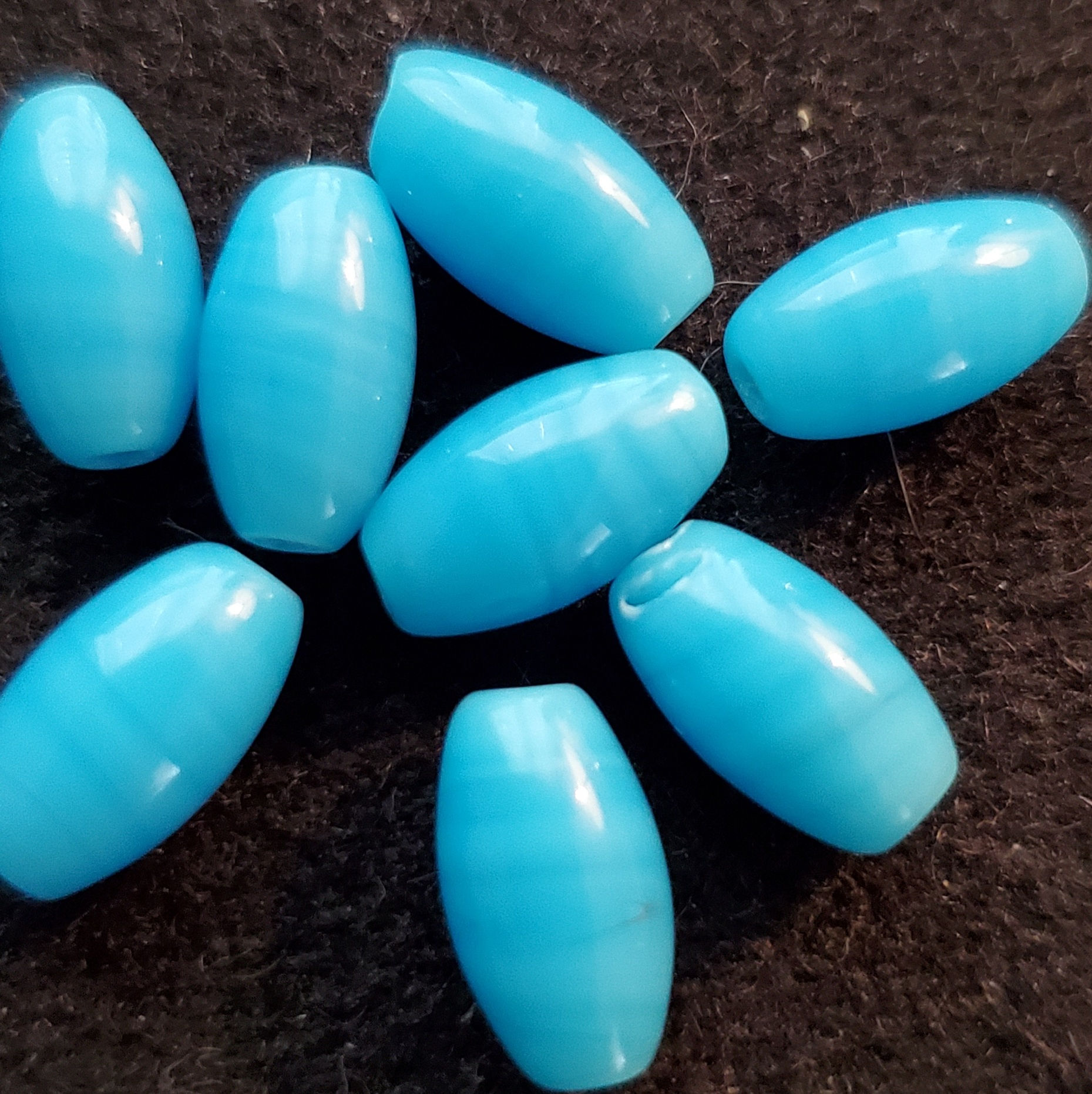 (10 pcs) 11mm Greasy Blue "Barley Corn" glass bead