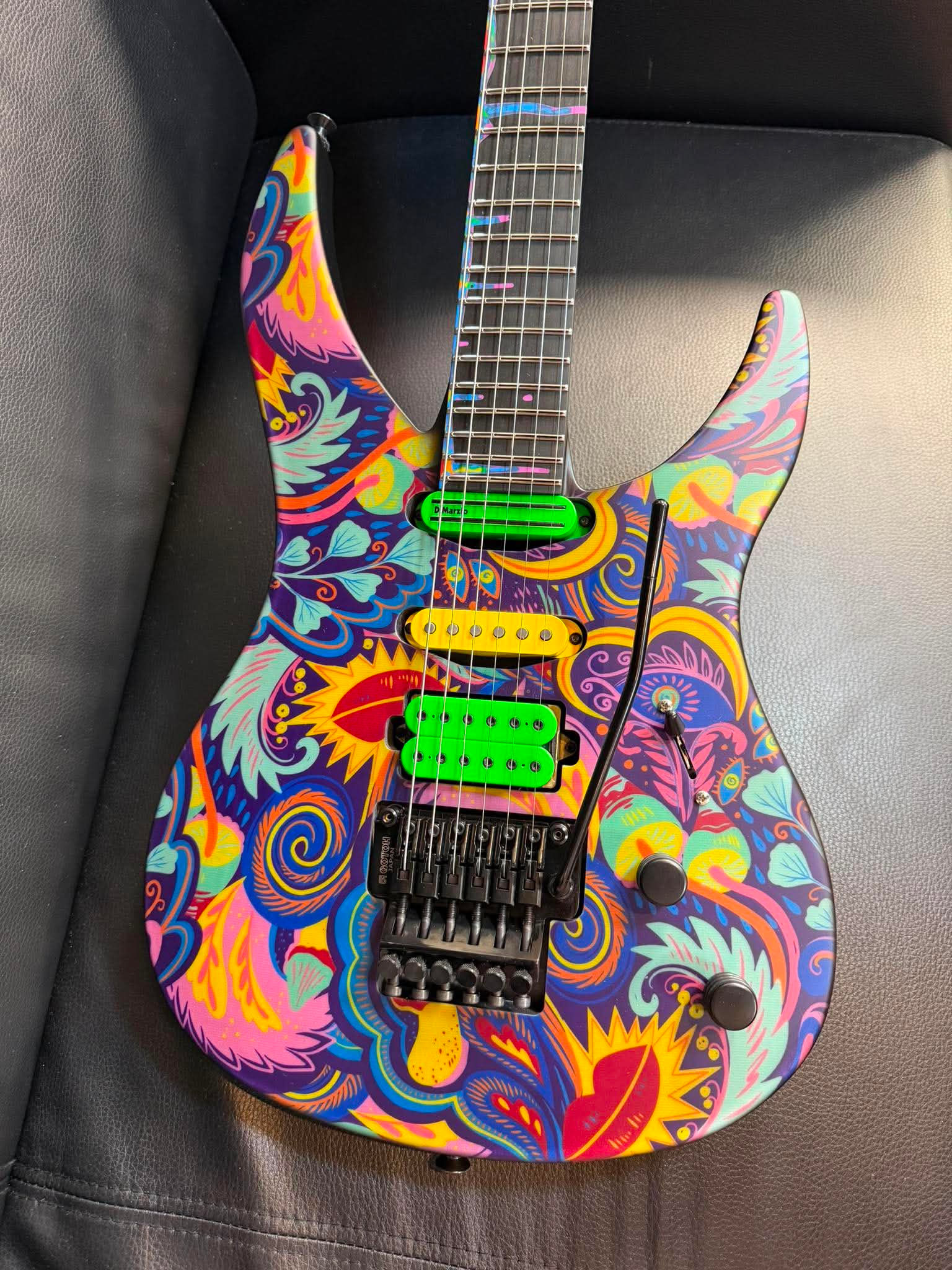 Schrödinger 6 Psycho Paisley