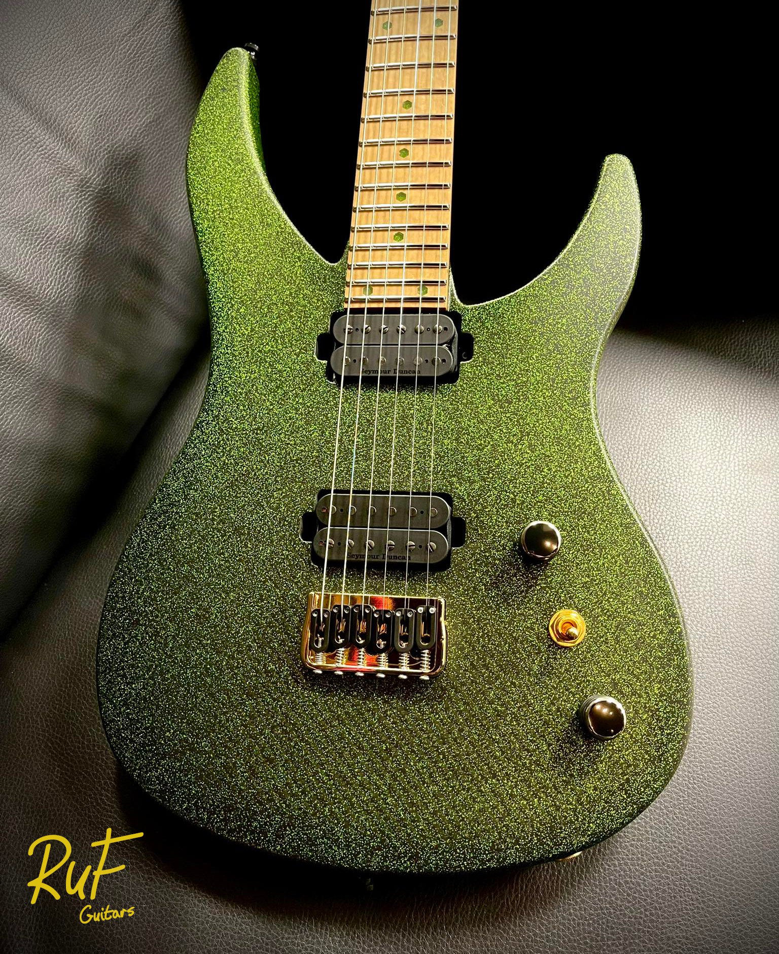 Schrödinger 6 Green Glitter Bomb Satin