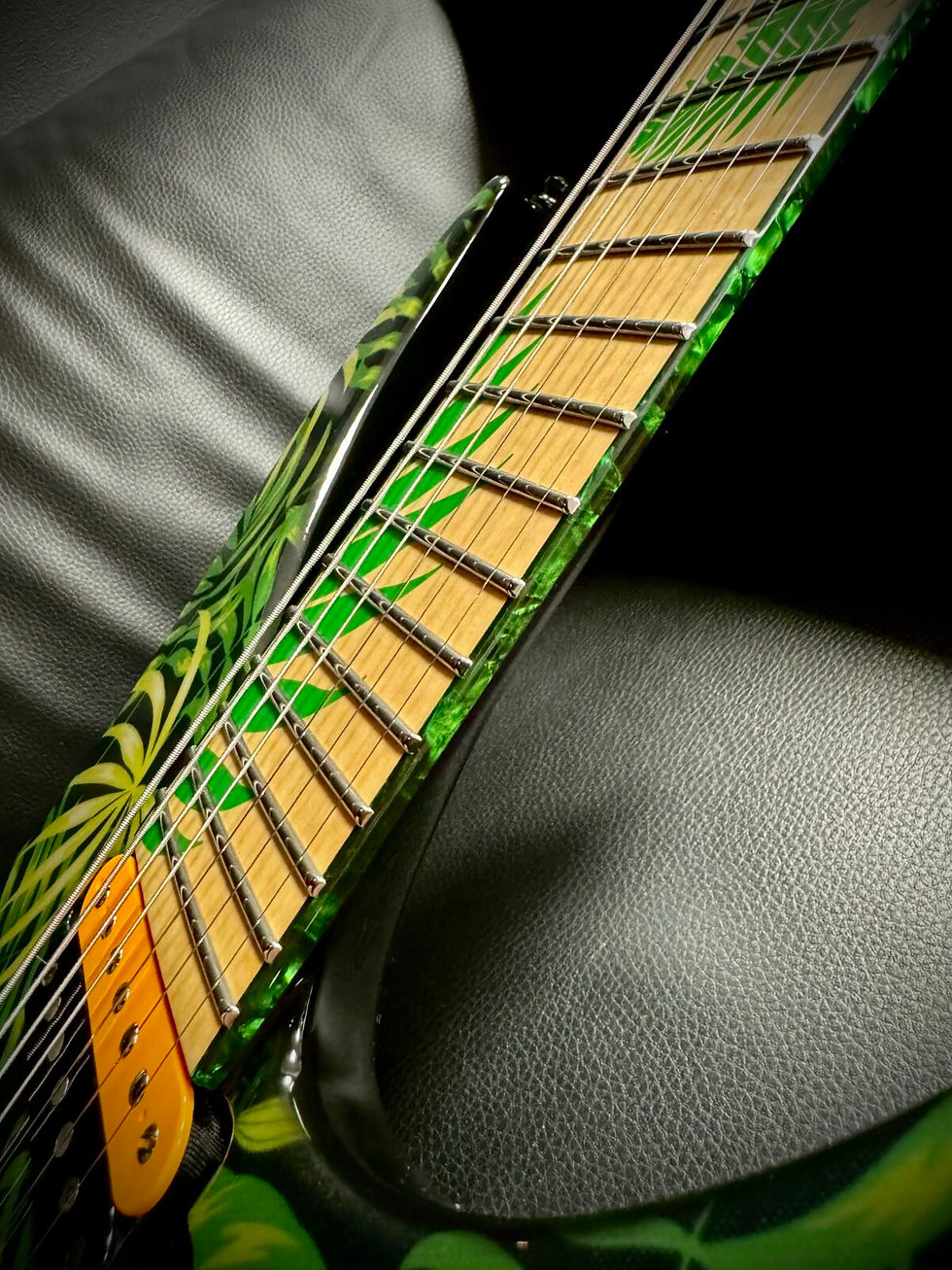 Thumbnail: Professor Schrödinger 7 Palmleaf High Gloss
