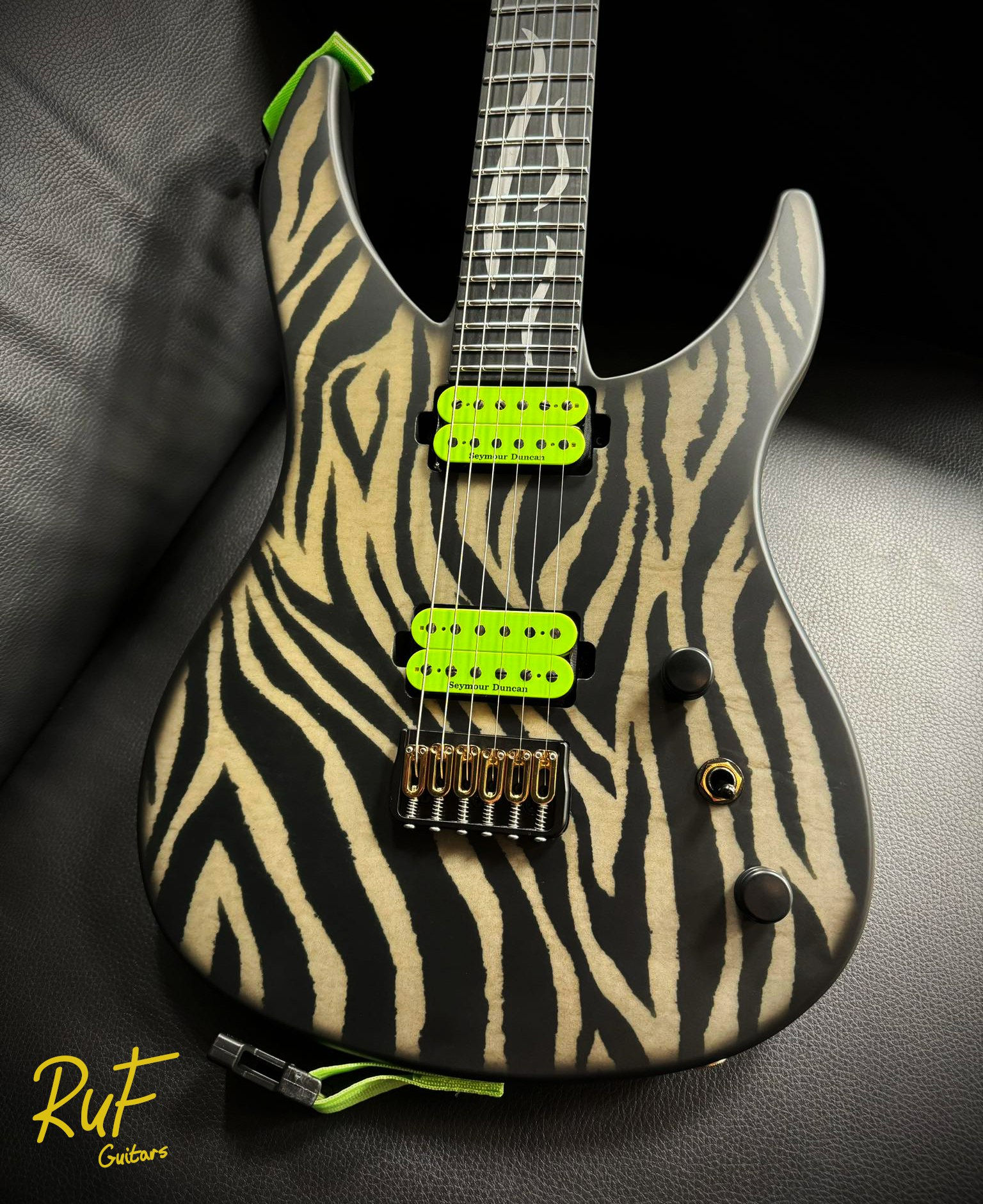 Professor Schrödinger 6 Sombrero Zebra Satin