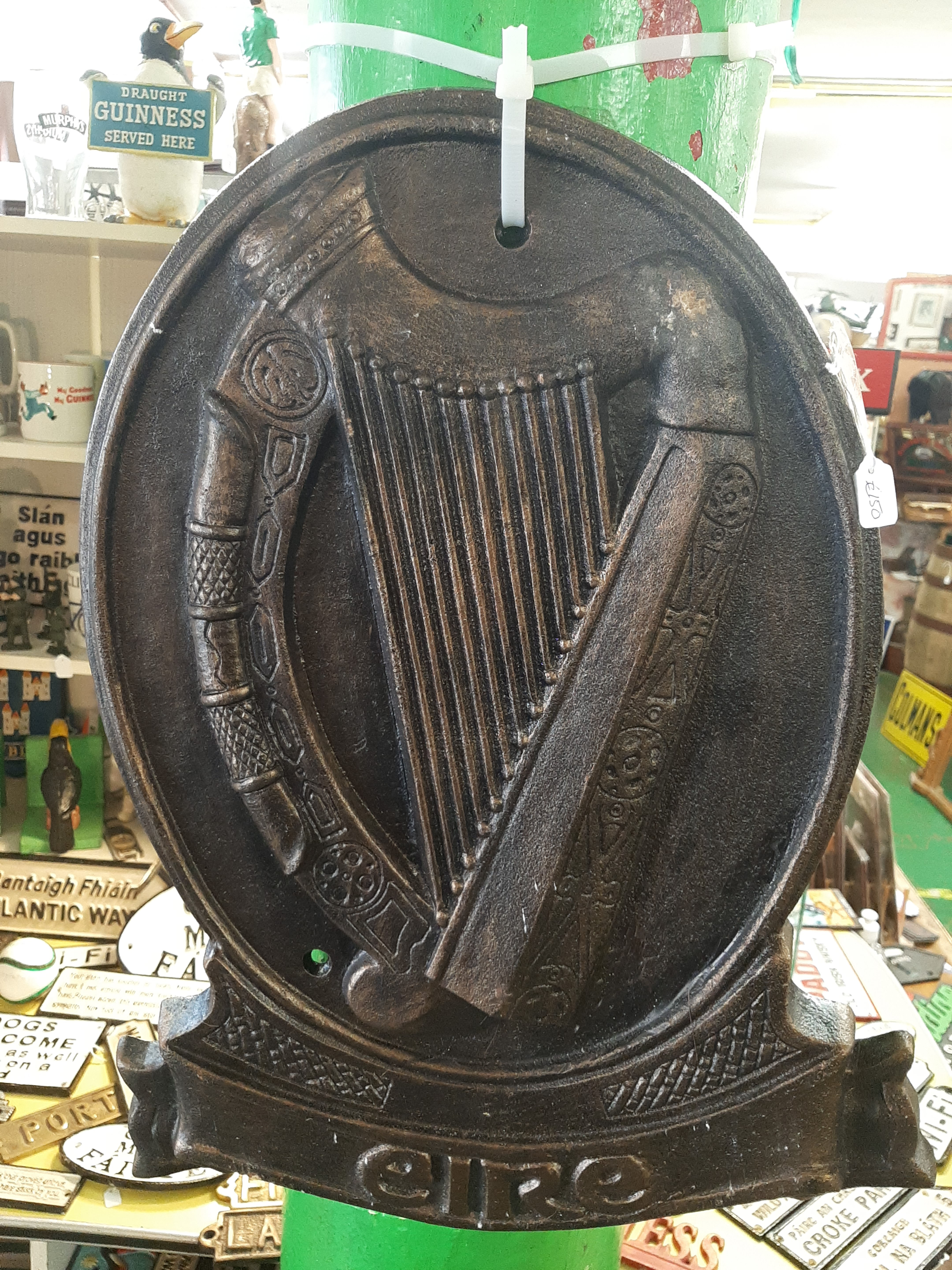 Large cast iron Éire wall plaque (Reproduction)