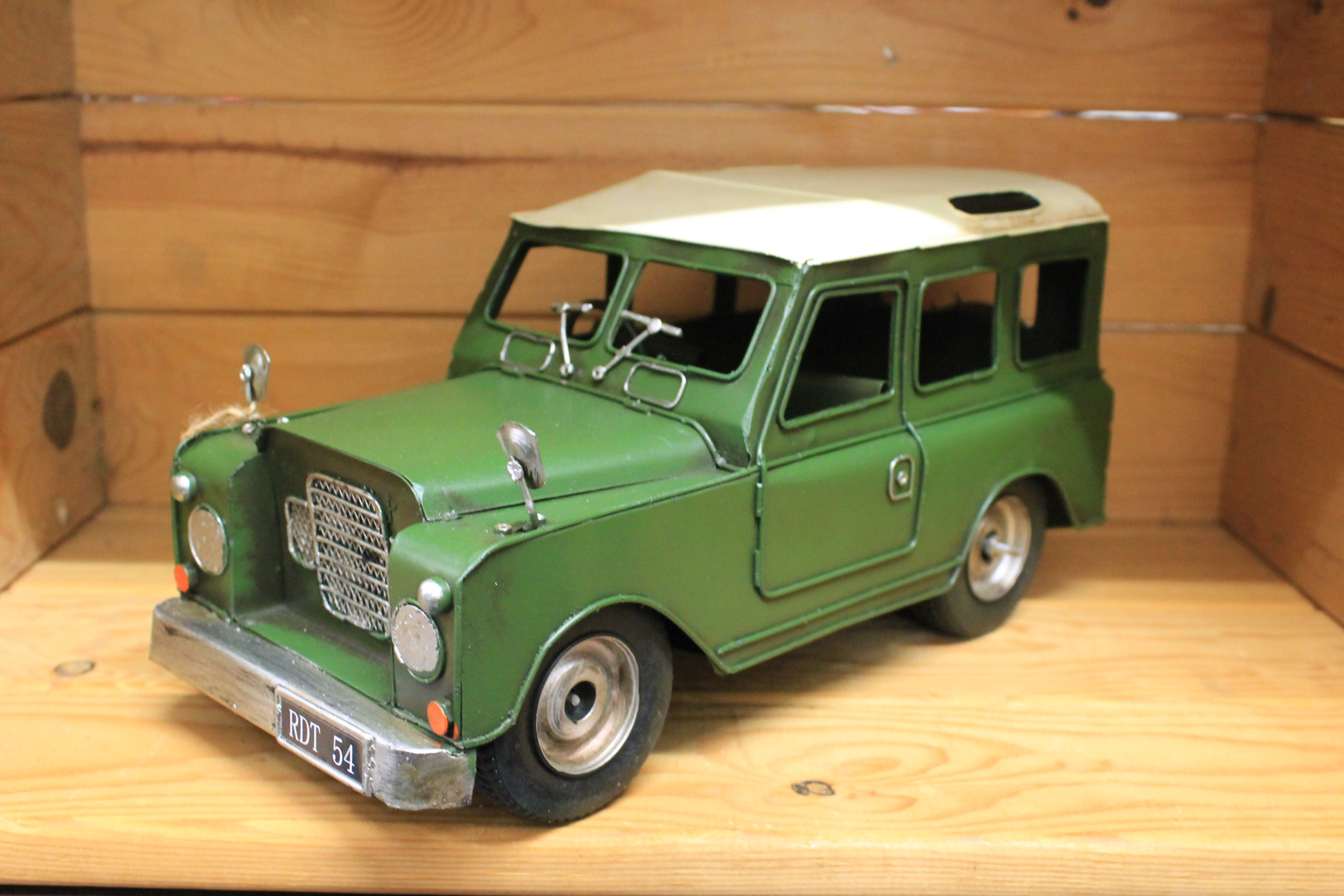 Land Rover metal replica (New) 