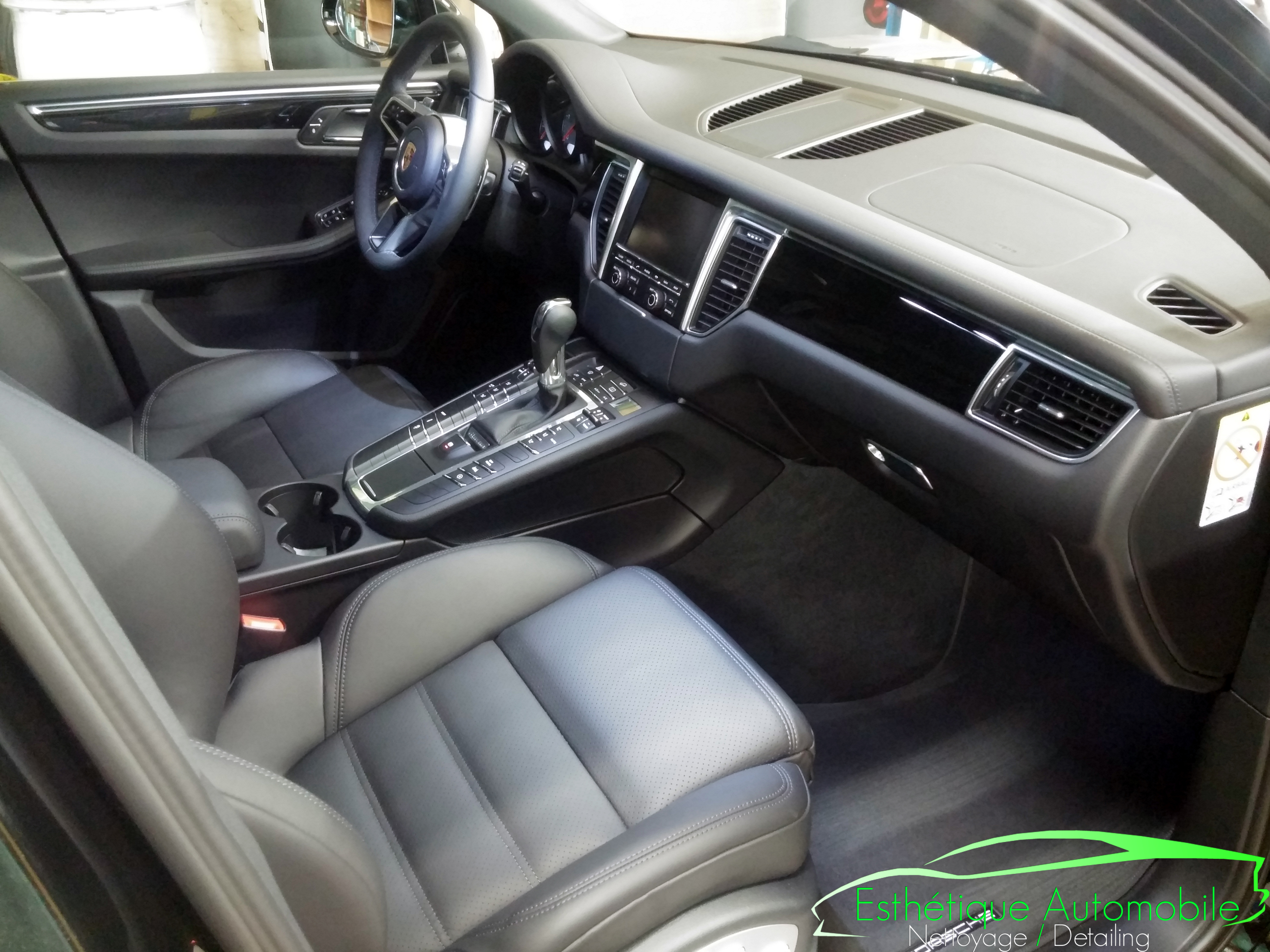 Porsche Macan S
