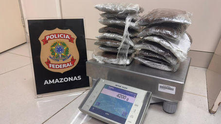PF intercepta duas tentativas de tráfico de drogas no Aeroporto Internacional de Manaus