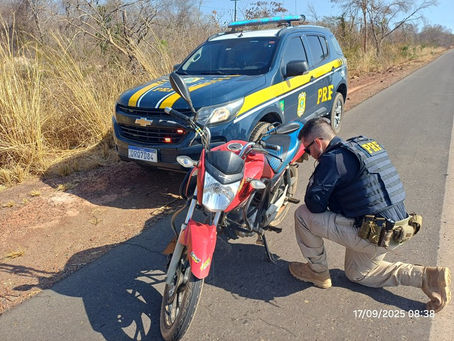 PRF recupera motocicleta com registro de furto e indícios de adulteração em Corrente (PI)