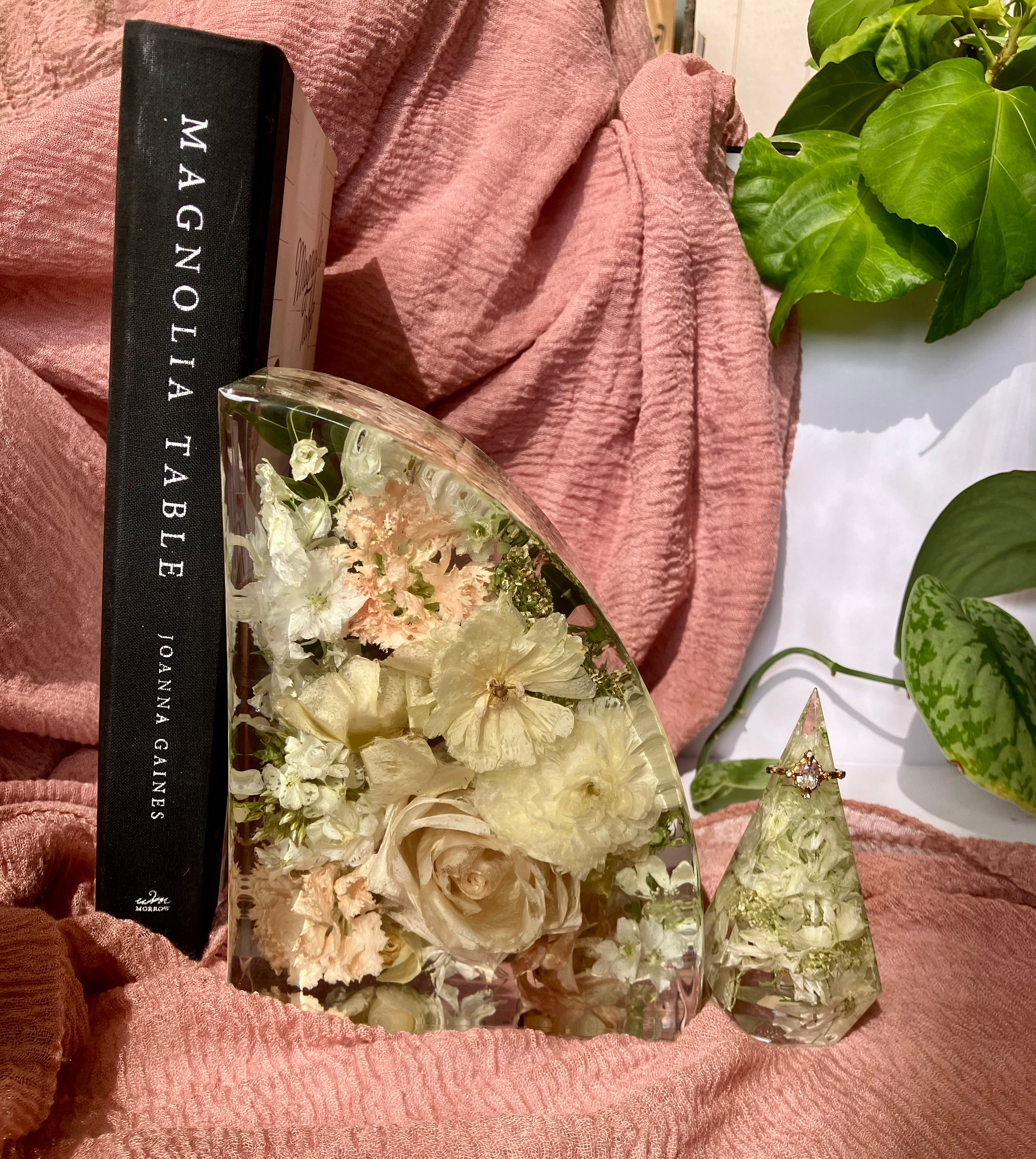 7in Resin Bookends (Set of 2)