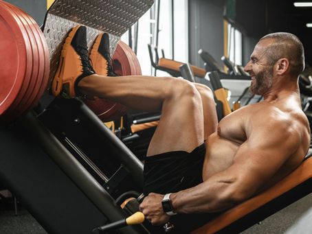 Prensa de Piernas: Ciencia, Técnica y Beneficios que Van Más Allá del Gimnasio