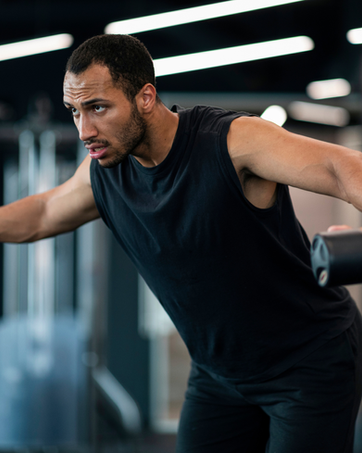 Elevaciones Laterales con Mancuernas