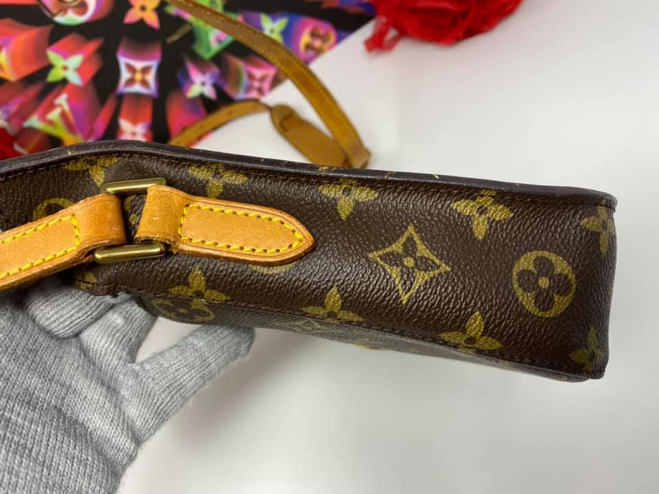 Thumbnail: St Cloud crossbody bag