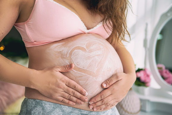 maternity-care-belly-hydrating-lessen-stretch-marks-ambixlabs