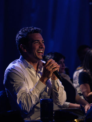Elegant Live Performances