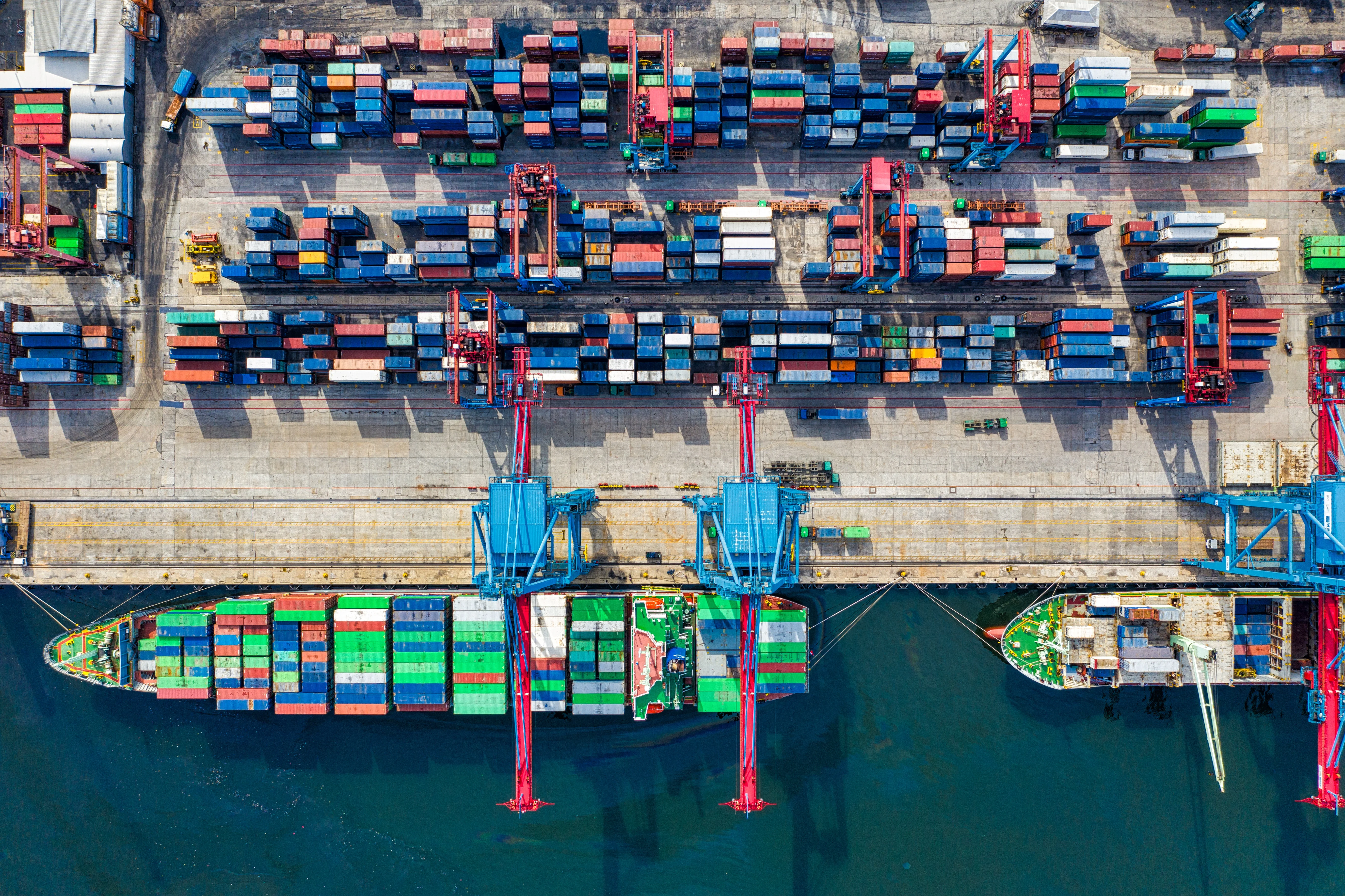 Navegando el Mundo: Conoce las Principales Navieras Globales que Impulsan el Comercio
