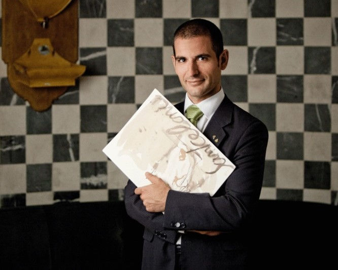 IMPRESCINDIBLE JEFE DE SALA