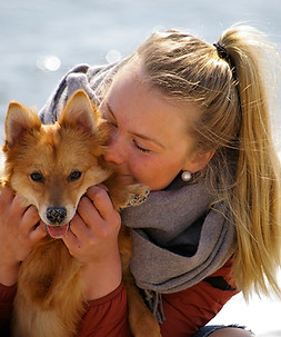 woman-2273449_1920.jpg