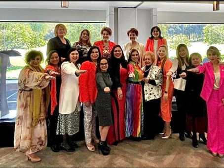 MUJERES PERSEVERANTES EN EL SERVICIO