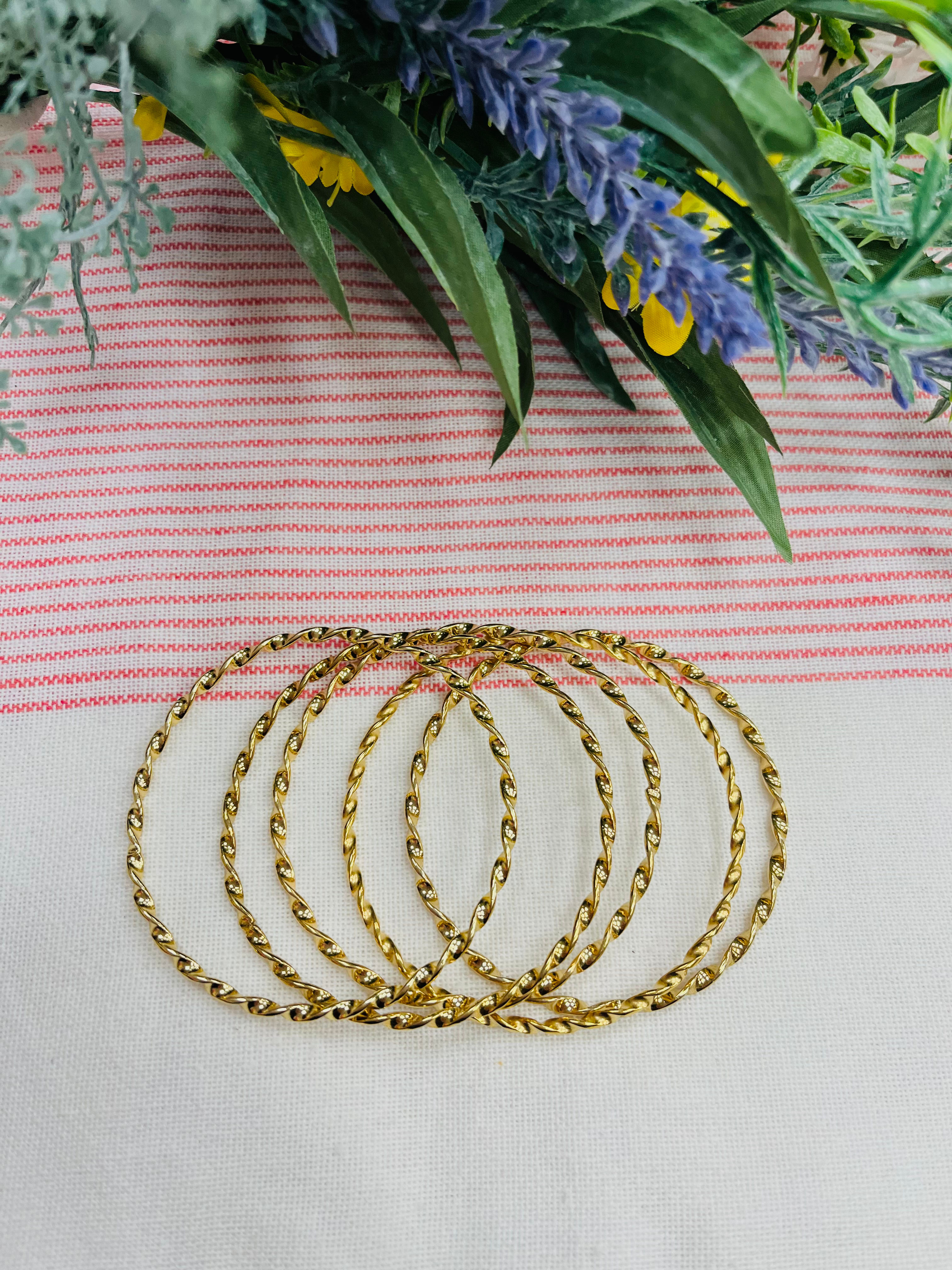 Bracelet torsadée dorée 