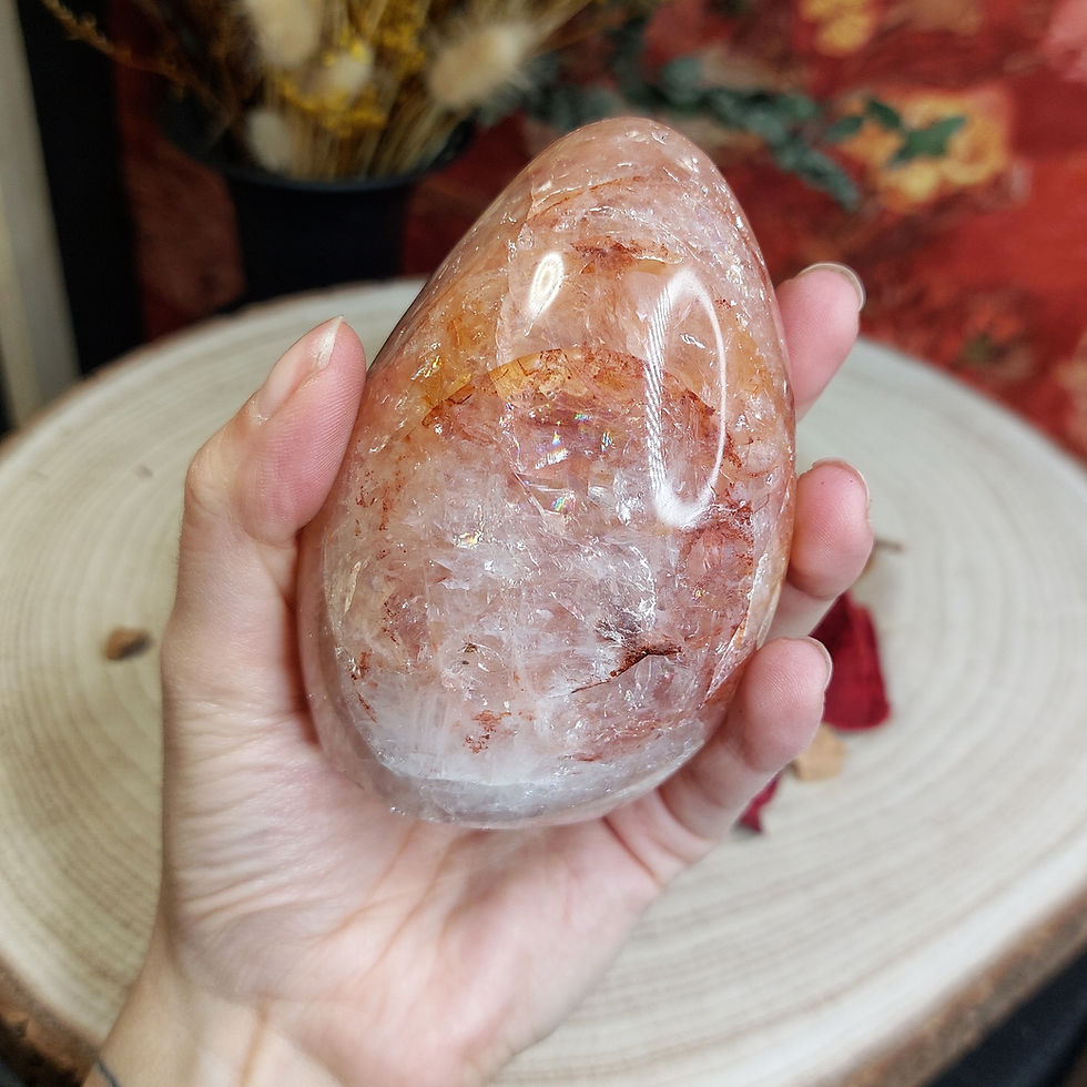Miniature : Forme libre de quartz hématoïde à fortes inclusions d'arc-en-ciel - AA