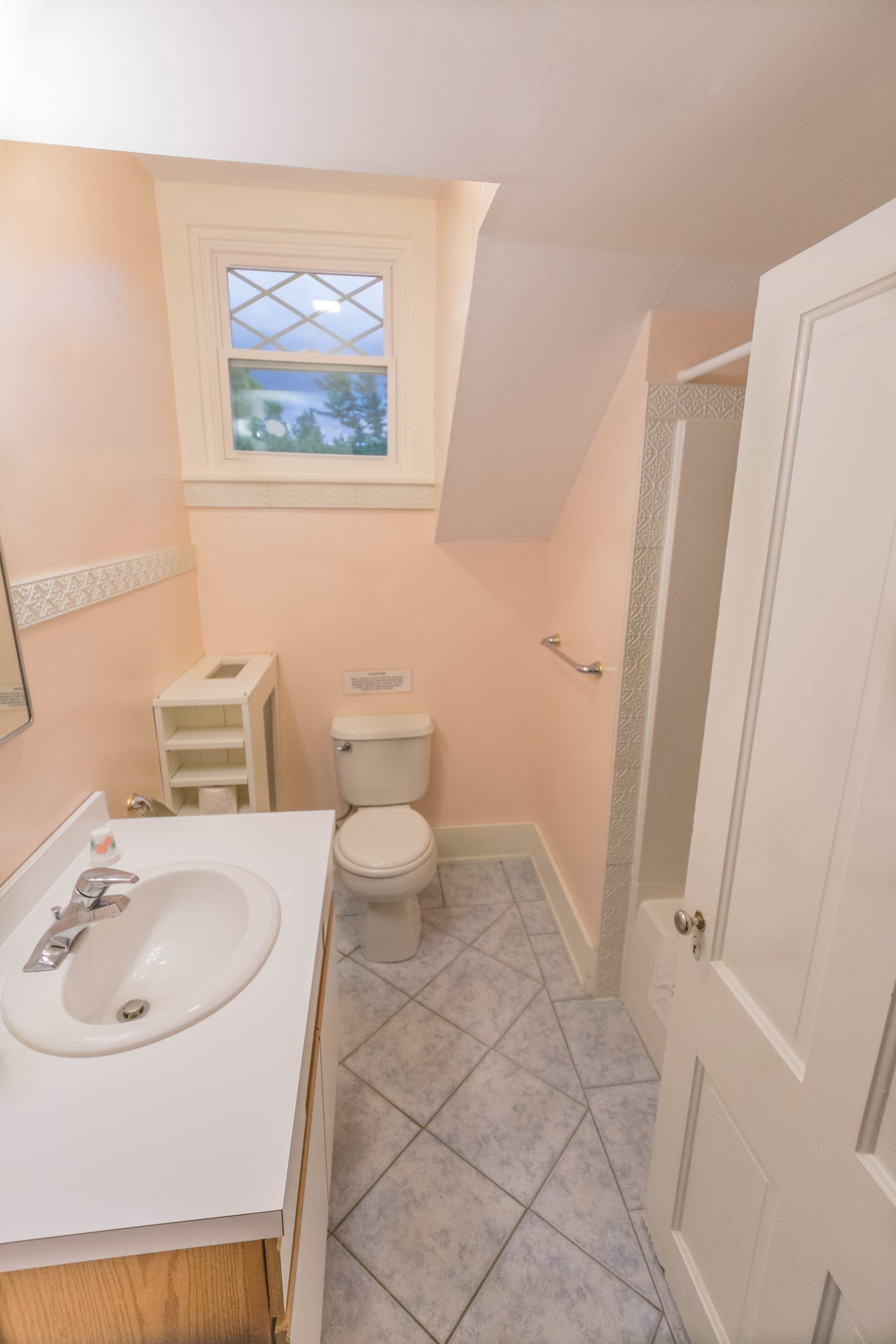 Full Bathroom, 3rd Floor