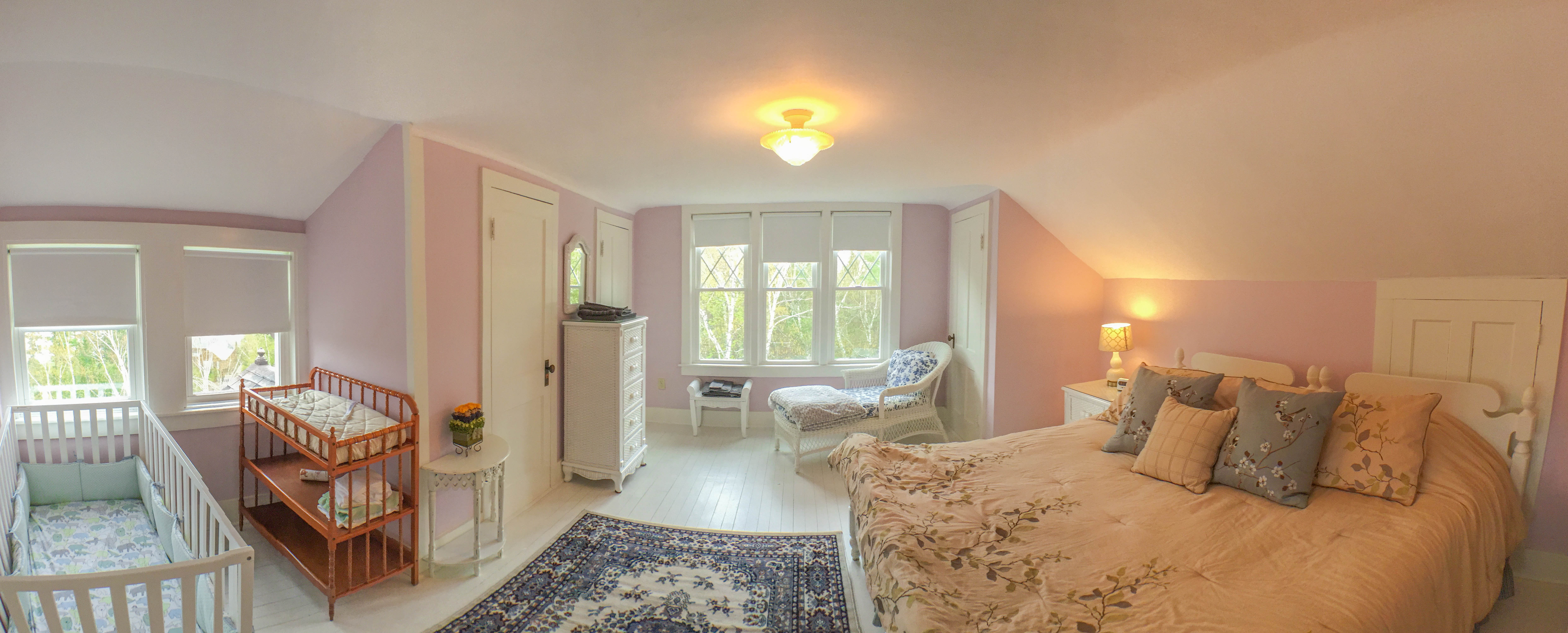 King Bedroom, 3rd Floor