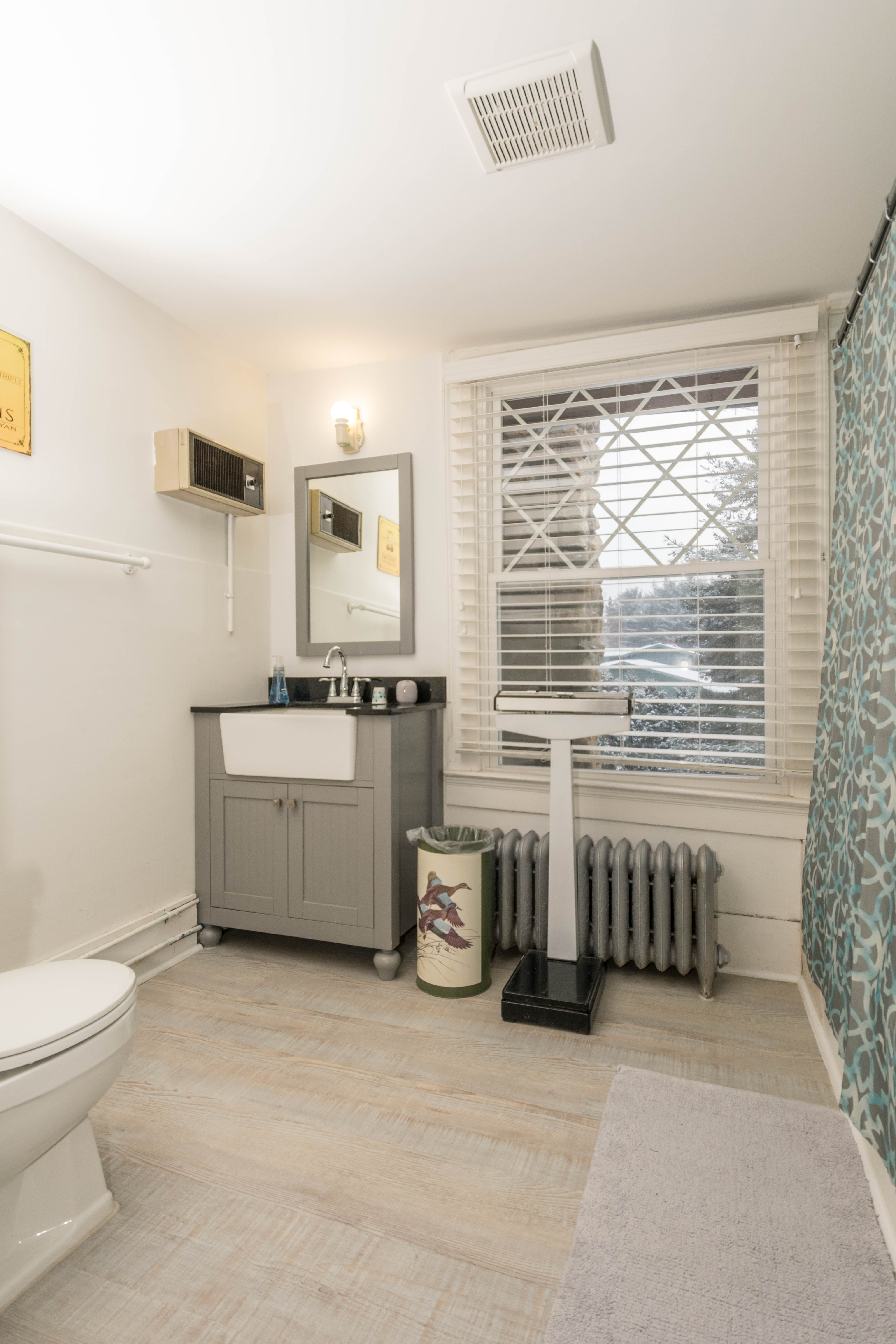 Full Bathroom, 2nd Floor