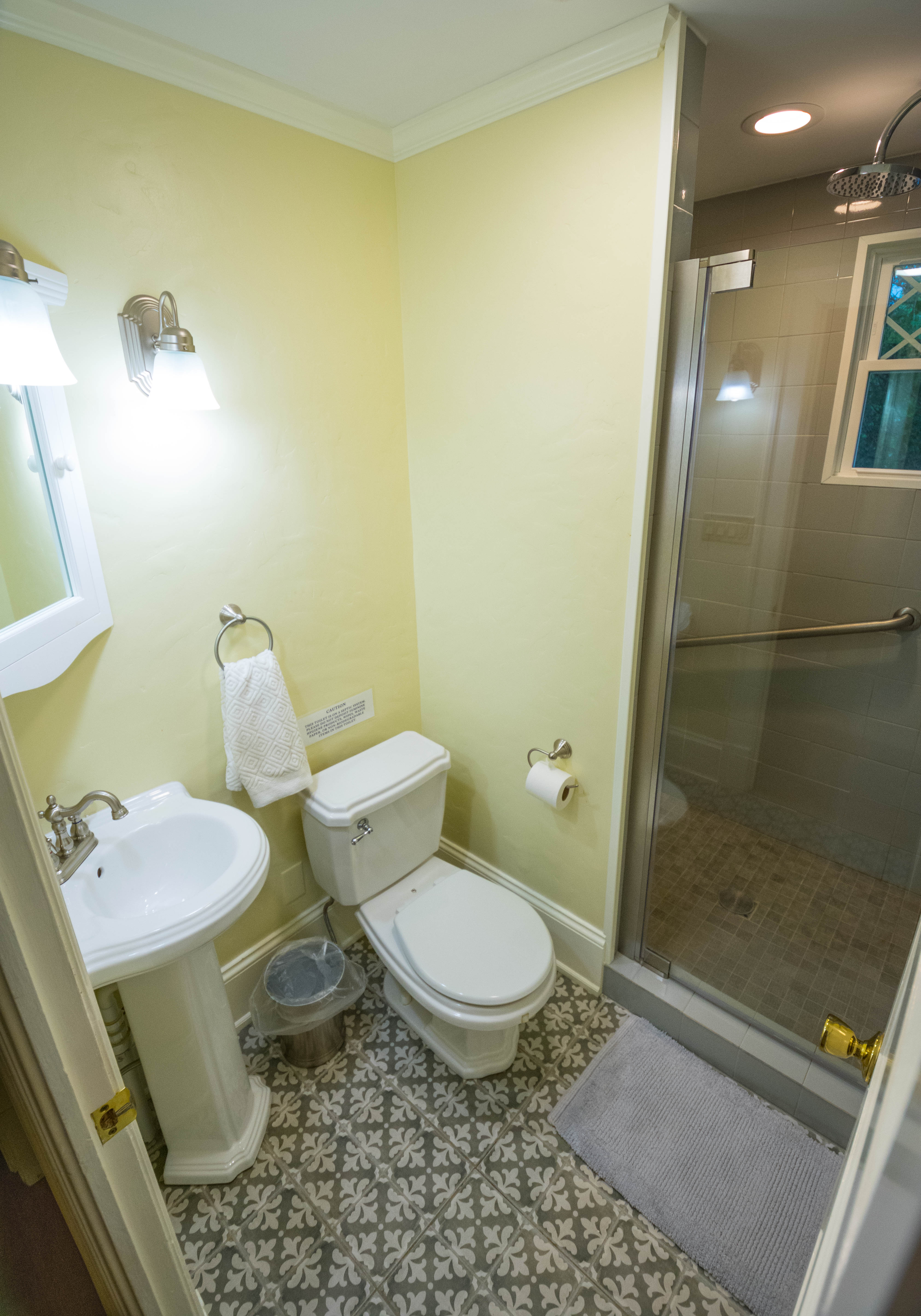 Full Bathroom, 1st Floor