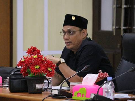 Jalan AMD Desa Terawan Tak Kunjung Terealisasi