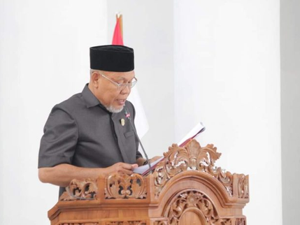 Renovasi Gedung Puskesdes dan Bantuan Kobelco Mini di Dapil I DPRD Seruyan