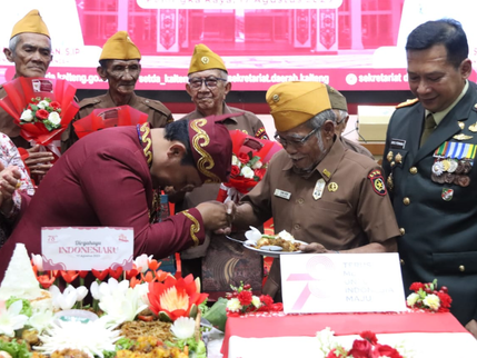 Wagub Edy Pratowo kunjungi para pejuang veteran dan warakawuri