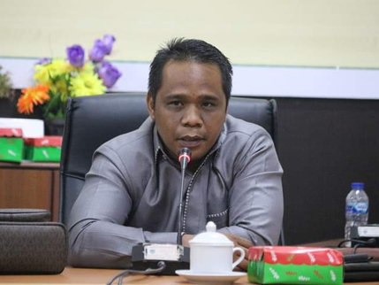 Disdik Seruyan Diminta Lakukan Program Buku LKS
