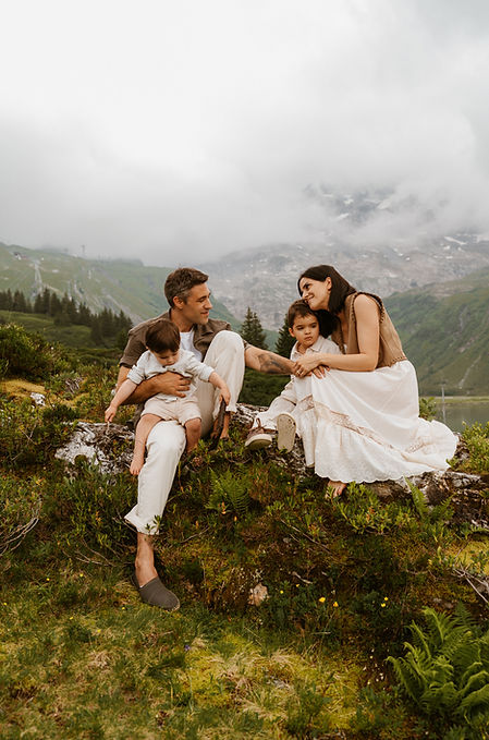 Family Photoshoot in the Swiss Alps