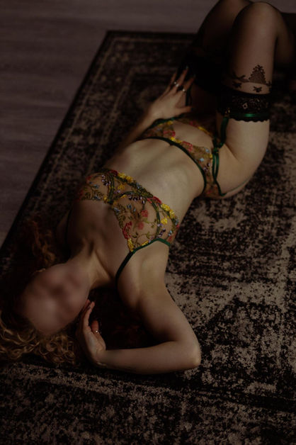 Victoria Escort Evie Lane 