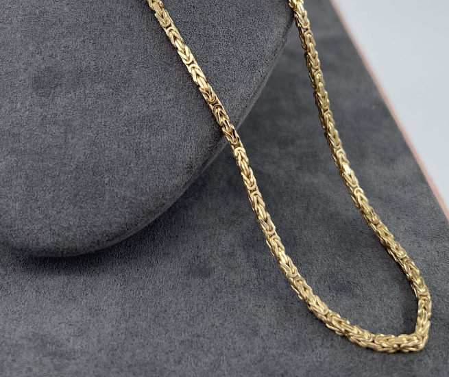 Ürün Bilgisi Ürün Stok Kodu:KL02840 Ürün Ağırlığı : 6.40 gr Ürün Uzunluğu: 55 Cm Ürün %100 GERÇEK 14 AYAR ALTINDIR. Ürünlerde 14 AYAR (585) ALTIN damga ve patenti bulunmaktadır. Belirtilen ağırlıkta üretimden kaynaklı (+/-) %5 sapma oluşabilmektedir. Kesinlikle altın kaplama ya da altın suyu değildir. Ürün size ulaşana kadar çalınmaya ve kaybolmaya karşı kargo firması tarafından SİGORTALIDIR.